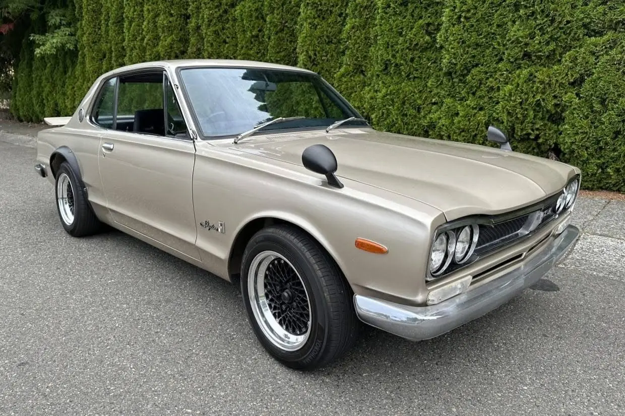 Silver classic Nissan Skyline coupe, freshly detailed